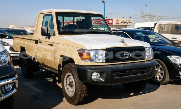 Comprar Importar Toyota Land Cruiser Bege Carro em Import - Dubai em Bengo Province Comprar Importar Toyota Land Cruiser Bege Carro em Import - Dubai em Bengo Province