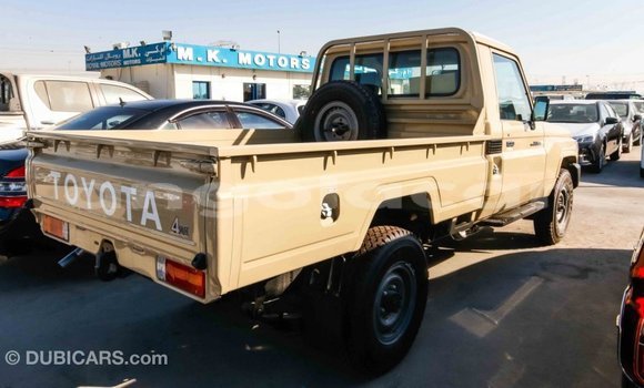 Comprar Importar Toyota Land Cruiser Bege Carro em Import - Dubai em Bengo Province Comprar Importar Toyota Land Cruiser Bege Carro em Import - Dubai em Bengo Province