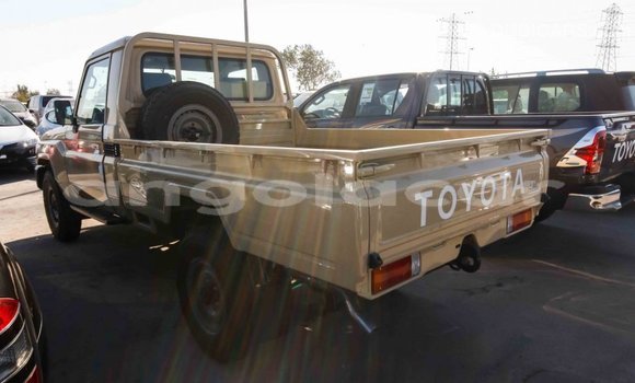 Comprar Importar Toyota Land Cruiser Bege Carro em Import - Dubai em Bengo Province Comprar Importar Toyota Land Cruiser Bege Carro em Import - Dubai em Bengo Province