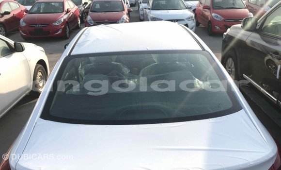 Comprar Importar Hyundai Elantra Branco Carro em Import - Dubai em Bengo Province Comprar Importar Hyundai Elantra Branco Carro em Import - Dubai em Bengo Province