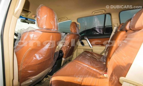 Comprar Importar Toyota Prado Branco Carro em Import - Dubai em Bengo Province Comprar Importar Toyota Prado Branco Carro em Import - Dubai em Bengo Province