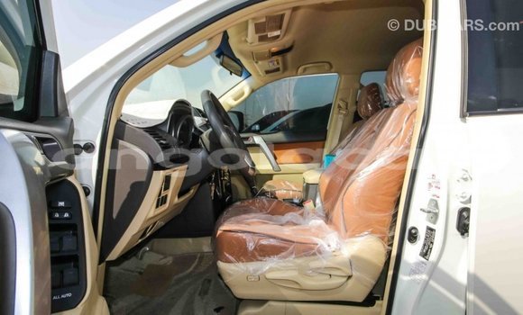 Comprar Importar Toyota Prado Branco Carro em Import - Dubai em Bengo Province Comprar Importar Toyota Prado Branco Carro em Import - Dubai em Bengo Province