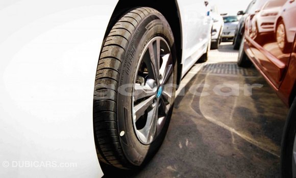 Buy Import Hyundai Elantra White Car in Import - Dubai in Bengo Province Buy Import Hyundai Elantra White Car in Import - Dubai in Bengo Province