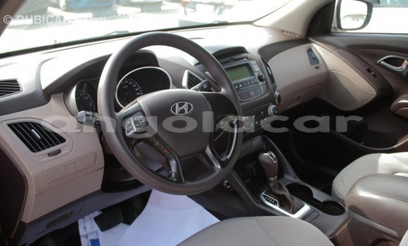 Buy Import Hyundai Tucson Beige Car in Import - Dubai in Bengo Province Buy Import Hyundai Tucson Beige Car in Import - Dubai in Bengo Province