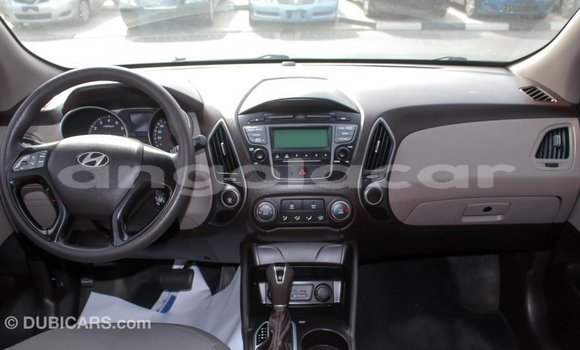 Buy Import Hyundai Tucson Beige Car in Import - Dubai in Bengo Province Buy Import Hyundai Tucson Beige Car in Import - Dubai in Bengo Province