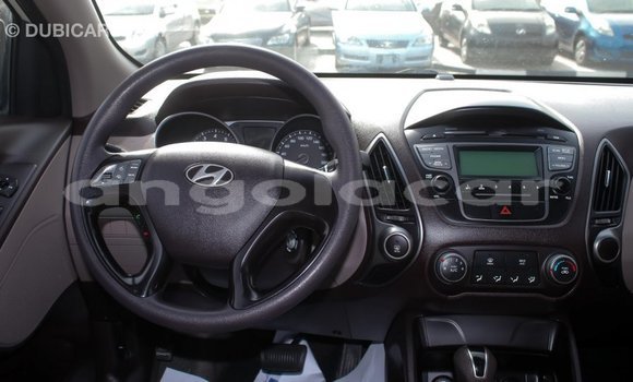 Buy Import Hyundai Tucson Beige Car in Import - Dubai in Bengo Province Buy Import Hyundai Tucson Beige Car in Import - Dubai in Bengo Province