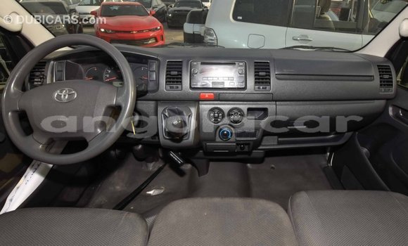 Buy Import Toyota Hiace White Car in Import - Dubai in Bengo Province Buy Import Toyota Hiace White Car in Import - Dubai in Bengo Province