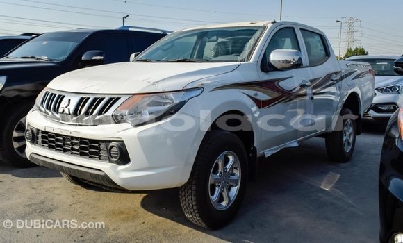 Buy Import Mitsubishi L200 White Car in Import - Dubai in Bengo Province Buy Import Mitsubishi L200 White Car in Import - Dubai in Bengo Province