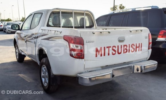 Buy Import Mitsubishi L200 White Car in Import - Dubai in Bengo Province Buy Import Mitsubishi L200 White Car in Import - Dubai in Bengo Province