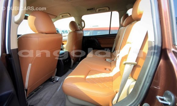 Comprar Importar Toyota Land Cruiser Marrom Carro em Import - Dubai em Bengo Province Comprar Importar Toyota Land Cruiser Marrom Carro em Import - Dubai em Bengo Province