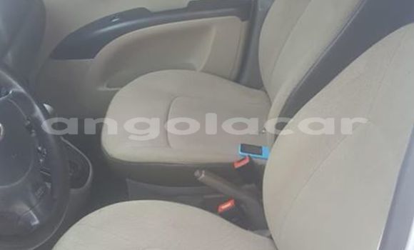 Buy Import Hyundai i10 Silver Car in Luanda in Luanda Province Buy Import Hyundai i10 Silver Car in Luanda in Luanda Province