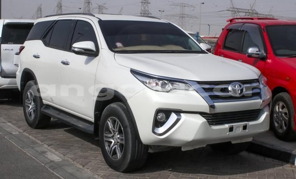 Buy Import Toyota Fortuner White Car in Import - Dubai in Bengo Province Buy Import Toyota Fortuner White Car in Import - Dubai in Bengo Province