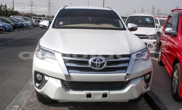 Buy Import Toyota Fortuner White Car in Import - Dubai in Bengo Province Buy Import Toyota Fortuner White Car in Import - Dubai in Bengo Province