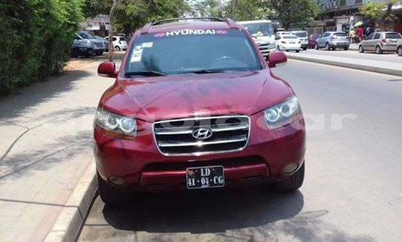 Buy Used Hyundai Santa Fe Red Car in Luanda in Luanda Province Buy Used Hyundai Santa Fe Red Car in Luanda in Luanda Province