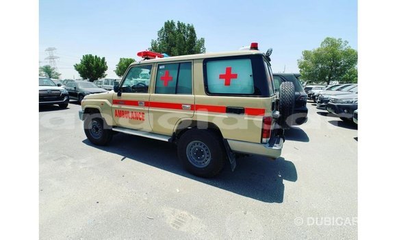 Comprar Importar Toyota Land Cruiser Bege Carro em Import - Dubai em Bengo Province Comprar Importar Toyota Land Cruiser Bege Carro em Import - Dubai em Bengo Province