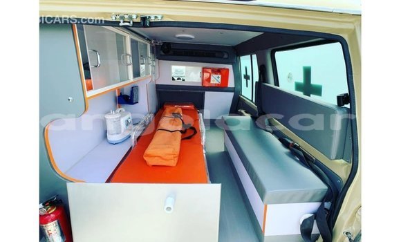 Comprar Importar Toyota Land Cruiser Bege Carro em Import - Dubai em Bengo Province Comprar Importar Toyota Land Cruiser Bege Carro em Import - Dubai em Bengo Province