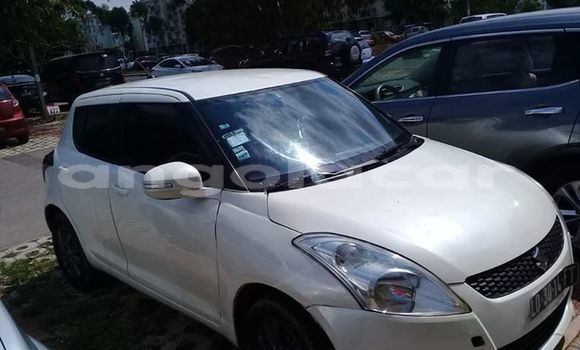 Buy Import Suzuki Swift White Car in Luanda in Luanda Province Buy Import Suzuki Swift White Car in Luanda in Luanda Province