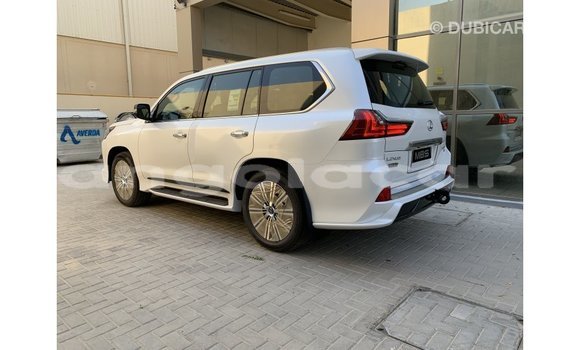 Comprar Importar Lexus LX Branco Carro em Import - Dubai em Bengo Province Comprar Importar Lexus LX Branco Carro em Import - Dubai em Bengo Province
