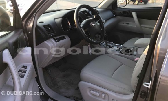 Comprar Importar Toyota Highlander Outro Carro em Import - Dubai em Bengo Province Comprar Importar Toyota Highlander Outro Carro em Import - Dubai em Bengo Province