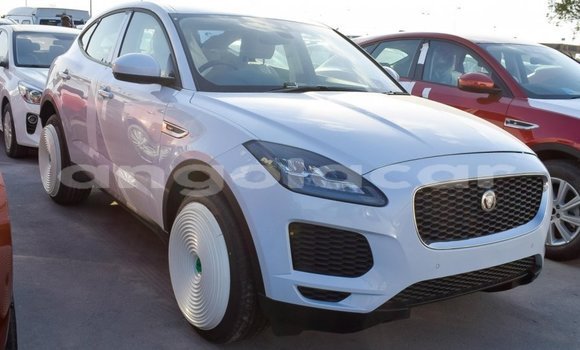 Acheter Import Voiture Jaguar E-Pace Blanc à Import - Dubai, Province de Bengo