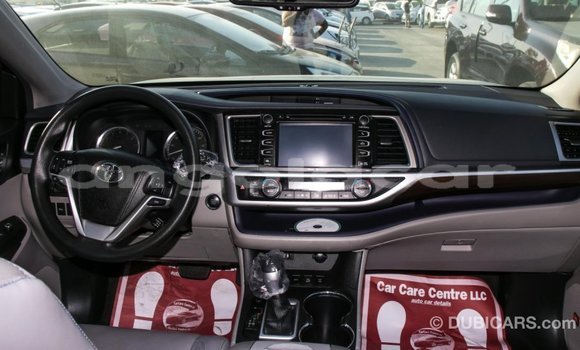Comprar Importar Toyota Highlander Outro Carro em Import - Dubai em Bengo Province Comprar Importar Toyota Highlander Outro Carro em Import - Dubai em Bengo Province