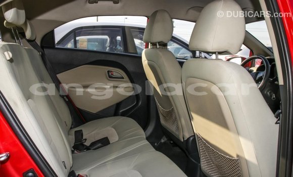 Comprar Importar Kia Carens Vermelho Carro em Import - Dubai em Bengo Province Comprar Importar Kia Carens Vermelho Carro em Import - Dubai em Bengo Province