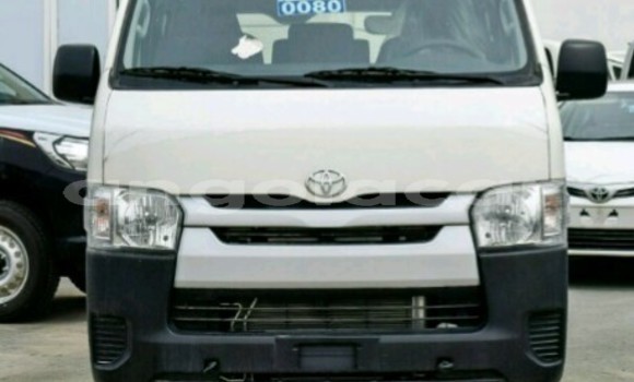 Acheter Neuf Voiture Toyota Hiace Blanc à Luanda, Province de Luanda Acheter Neuf Voiture Toyota Hiace Blanc à Luanda, Province de Luanda