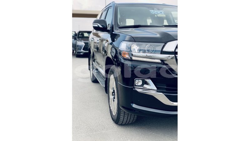 Big with watermark toyota land cruiser bengo province import dubai 3700