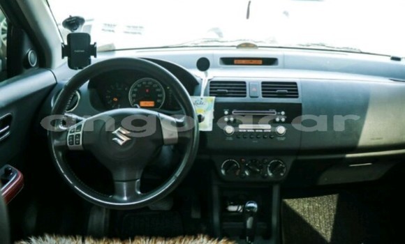 Acheter Neuf Voiture Suzuki Swift Rouge à Luanda, Province de Luanda Acheter Neuf Voiture Suzuki Swift Rouge à Luanda, Province de Luanda