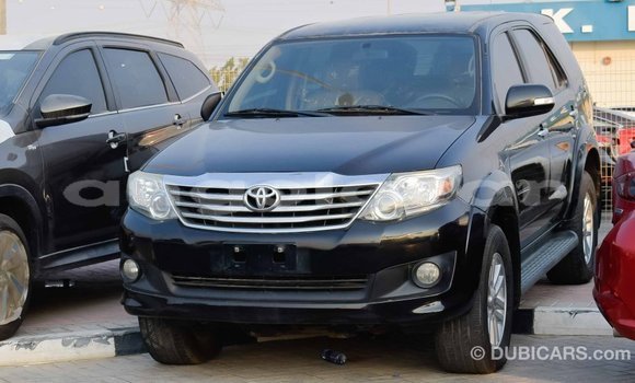 Comprar Importar Toyota Fortuner Preto Carro em Import - Dubai em Bengo Province Comprar Importar Toyota Fortuner Preto Carro em Import - Dubai em Bengo Province
