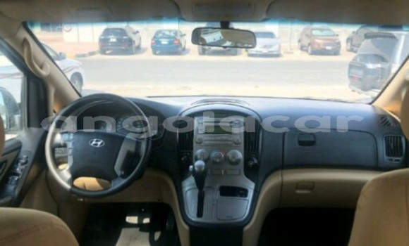 Acheter Neuf Voiture Hyundai H1 Blanc à Luanda, Province de Luanda Acheter Neuf Voiture Hyundai H1 Blanc à Luanda, Province de Luanda