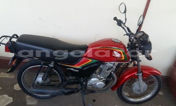 Acheter Neuf Moto Honda C Rouge à Luanda, Province de Luanda