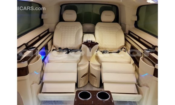 Acheter Import Voiture Mercedes-Benz 250 Noir à Import - Dubai, Province de Bengo Acheter Import Voiture Mercedes-Benz 250 Noir à Import - Dubai, Province de Bengo