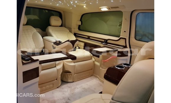 Acheter Import Voiture Mercedes-Benz 250 Noir à Import - Dubai, Province de Bengo Acheter Import Voiture Mercedes-Benz 250 Noir à Import - Dubai, Province de Bengo