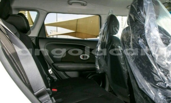 Buy New Kia Soul White Car in Luanda in Luanda Province Buy New Kia Soul White Car in Luanda in Luanda Province