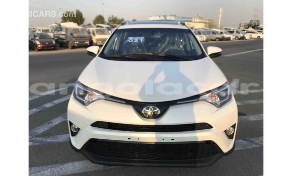 Comprar Importar Toyota 4Runner Branco Carro em Import - Dubai em Bengo Province Comprar Importar Toyota 4Runner Branco Carro em Import - Dubai em Bengo Province