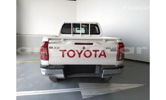 Buy Import Toyota Hilux White Car in Import - Dubai in Bengo Province Buy Import Toyota Hilux White Car in Import - Dubai in Bengo Province