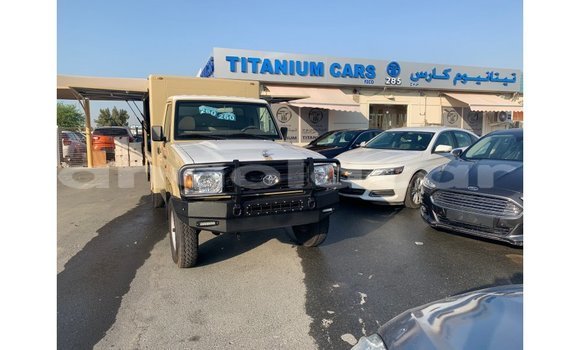 Comprar Importar Toyota Land Cruiser Bege Carro em Import - Dubai em Bengo Province Comprar Importar Toyota Land Cruiser Bege Carro em Import - Dubai em Bengo Province