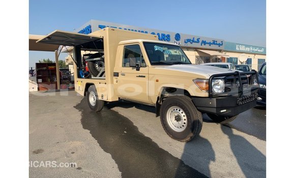 Comprar Importar Toyota Land Cruiser Bege Carro em Import - Dubai em Bengo Province Comprar Importar Toyota Land Cruiser Bege Carro em Import - Dubai em Bengo Province