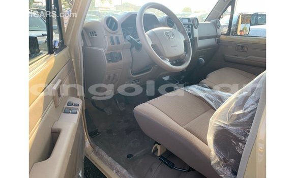 Comprar Importar Toyota Land Cruiser Bege Carro em Import - Dubai em Bengo Province Comprar Importar Toyota Land Cruiser Bege Carro em Import - Dubai em Bengo Province