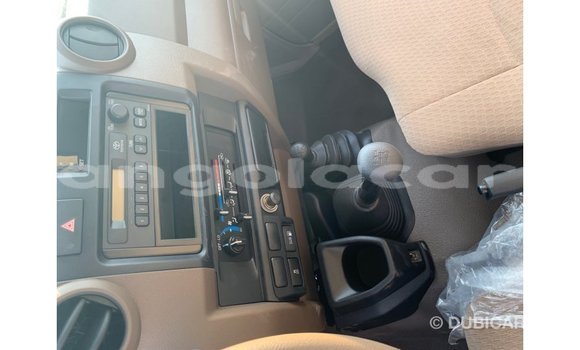 Comprar Importar Toyota Land Cruiser Bege Carro em Import - Dubai em Bengo Province Comprar Importar Toyota Land Cruiser Bege Carro em Import - Dubai em Bengo Province