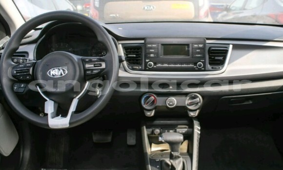 Acheter Neuf Voiture Kia rio Blanc à Luanda, Province de Luanda Acheter Neuf Voiture Kia rio Blanc à Luanda, Province de Luanda