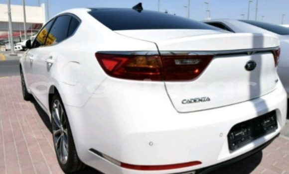 Comprar Novo Kia Cadenza Branco Carro em Luanda em Luanda Province Comprar Novo Kia Cadenza Branco Carro em Luanda em Luanda Province
