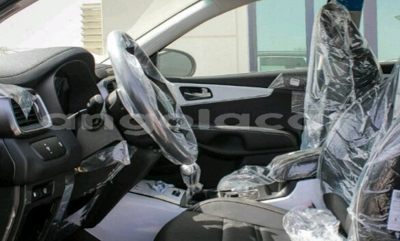 Acheter Neuf Voiture Kia Sorento Blanc à Luanda, Province de Luanda Acheter Neuf Voiture Kia Sorento Blanc à Luanda, Province de Luanda