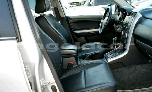 Buy Used Suzuki Grand Vitara White Car in Luanda in Luanda Province Buy Used Suzuki Grand Vitara White Car in Luanda in Luanda Province