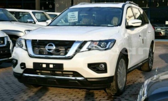 Buy New Nissan Pathfinder White Car in Luanda in Luanda Province Buy New Nissan Pathfinder White Car in Luanda in Luanda Province
