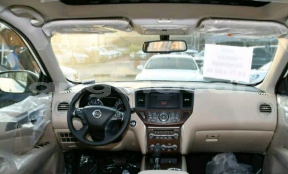 Buy New Nissan Pathfinder White Car in Luanda in Luanda Province Buy New Nissan Pathfinder White Car in Luanda in Luanda Province