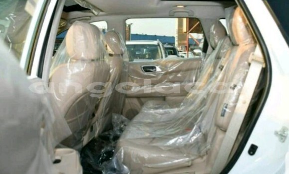Buy New Nissan Pathfinder White Car in Luanda in Luanda Province Buy New Nissan Pathfinder White Car in Luanda in Luanda Province