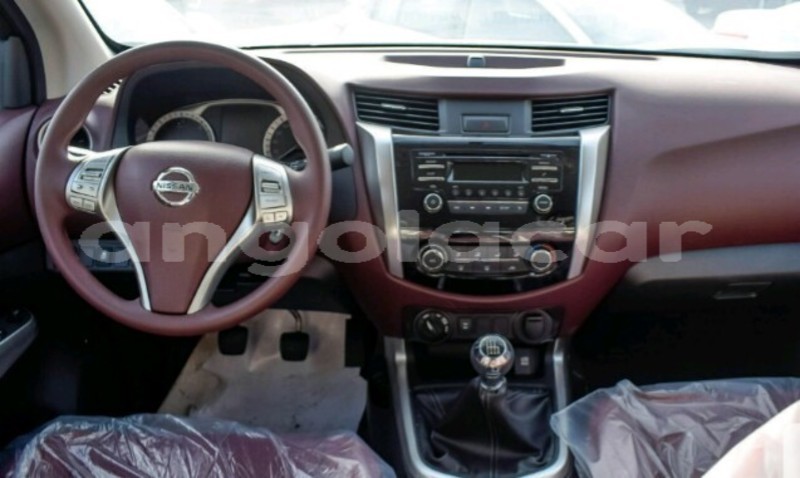 Big with watermark nissan navara luanda province luanda 3983
