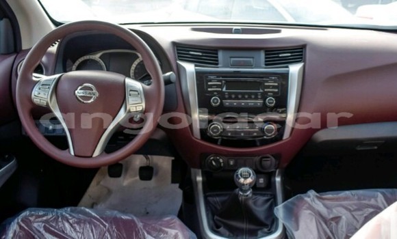 Buy New Nissan Navara White Car in Luanda in Luanda Province Buy New Nissan Navara White Car in Luanda in Luanda Province